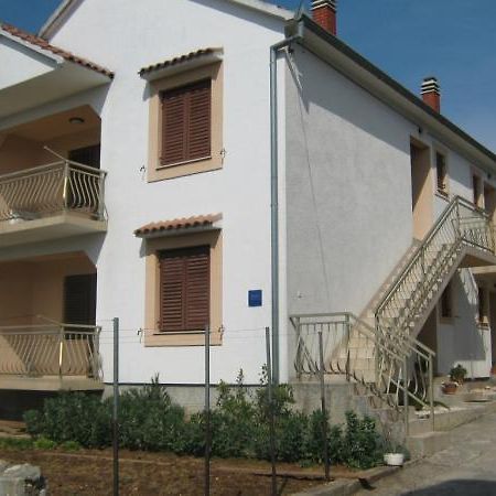 Apartmani Petra Pakoštane エクステリア 写真