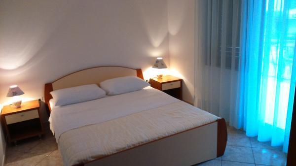 Apartmani Petra Pakoštane エクステリア 写真