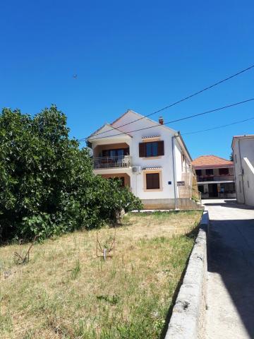 Apartmani Petra Pakoštane エクステリア 写真